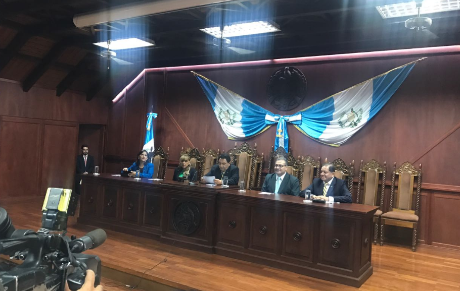 Presidente Jimmy Morales incurrió en ilegalidades, señala la CC