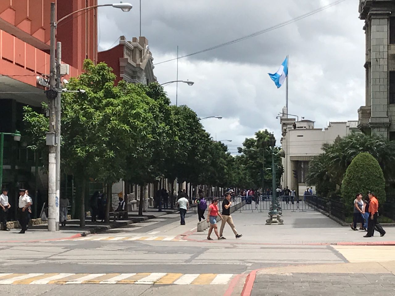 Campesinos se retiran tras plantón