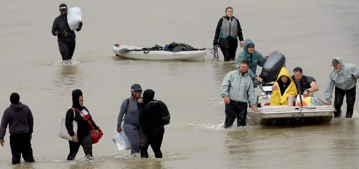 EEUU espera dos días más de lluvias "catastróficas" por Harvey