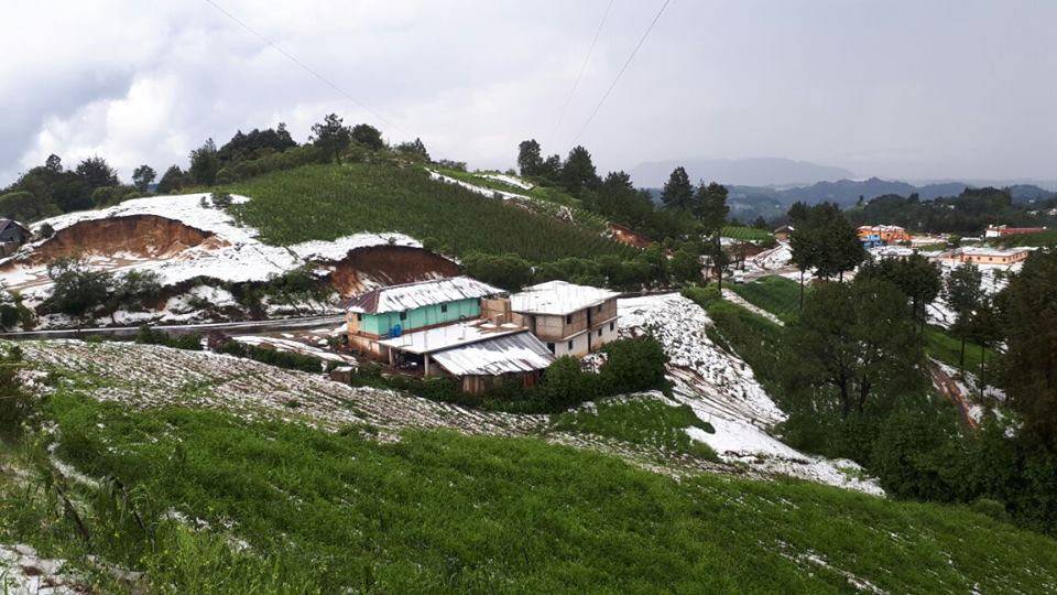 Conred: caída de granizo no deja daños en Quetzaltenango