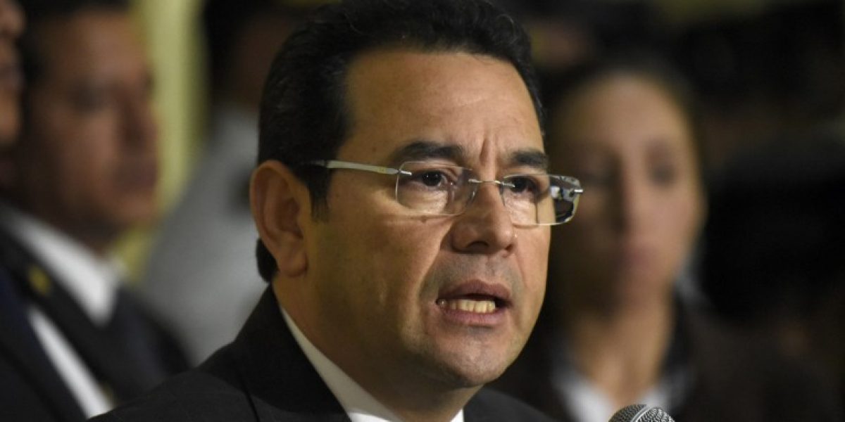 Jimmy Morales cheques emitidos por el Ejército