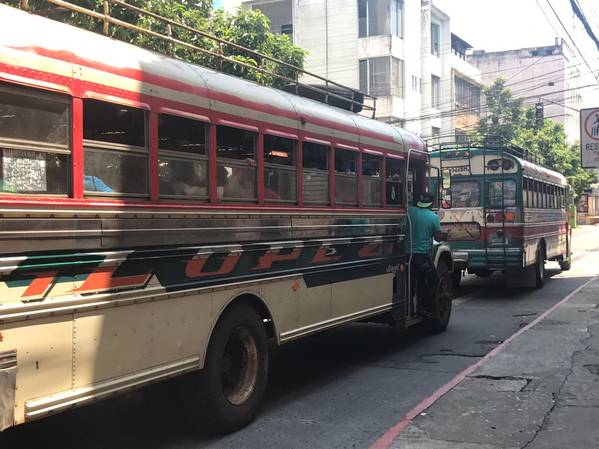 Más de 150 unidades de transporte trasladaron a cientos de manifestantes del interior del país