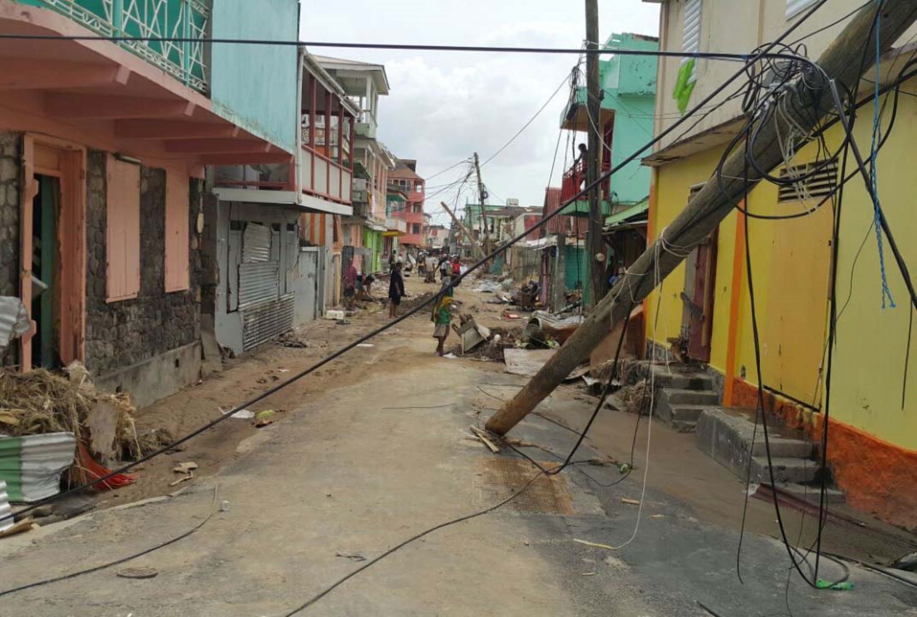 Huracán María dejó 15 muertos en la isla Dominica