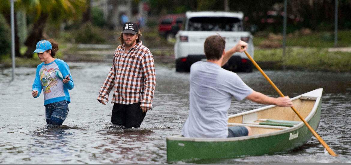 Irma se debilita tras arrasar Florida donde millones continúan sin energía