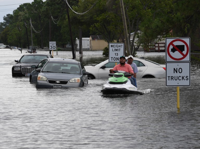 Venezuela aportará 5 millones de dólares a afectados por Harvey en EEUU