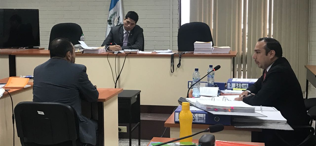 MP pide ligar a nuevo proceso de supuesta corrupción a exministro López Bonilla