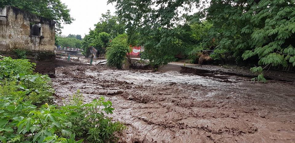 Lluvias afectan a un mil 453 personas y dañan 175 casas en 24 horas