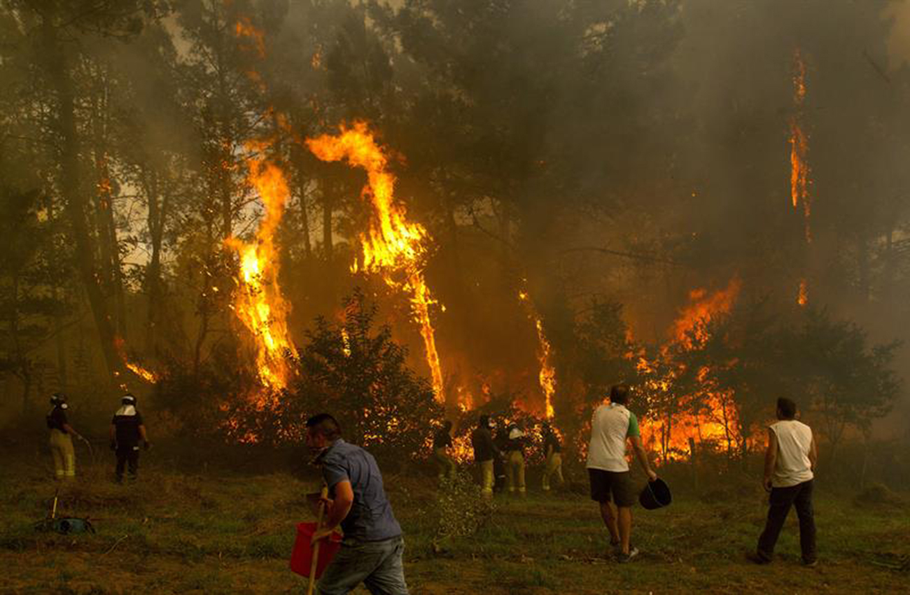 Incendios en Galicia dejan de amenazar a zonas habitadas