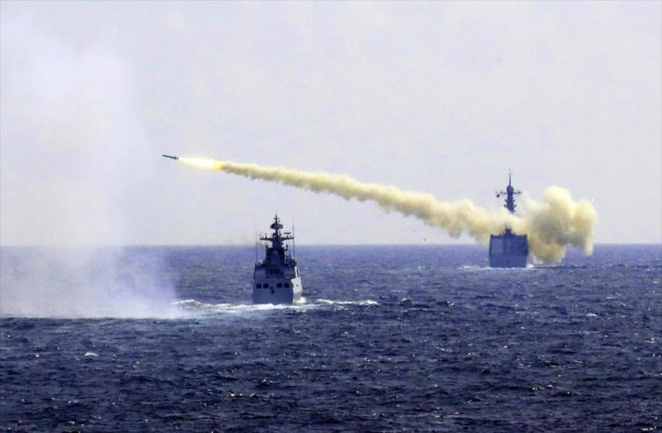 Pekín protesta por travesía de buque de Armada de EEUU en aguas que reivindica