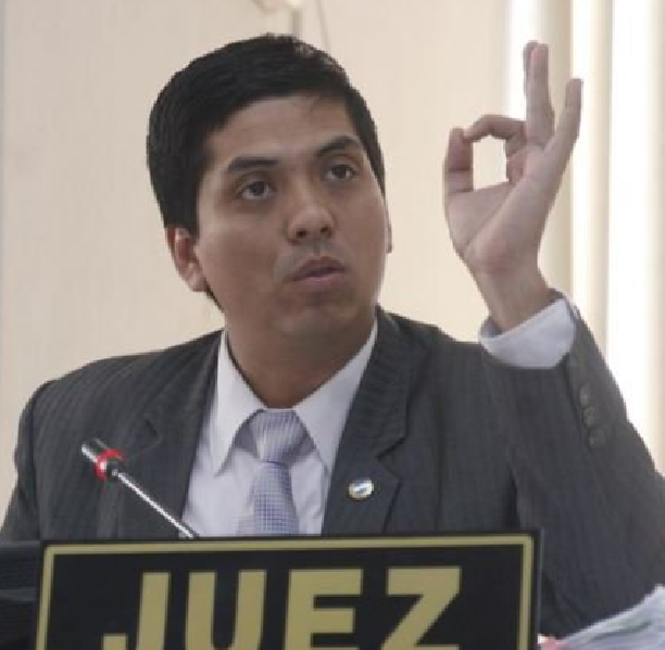 Juez Mynor Moto antejuicio en su contra