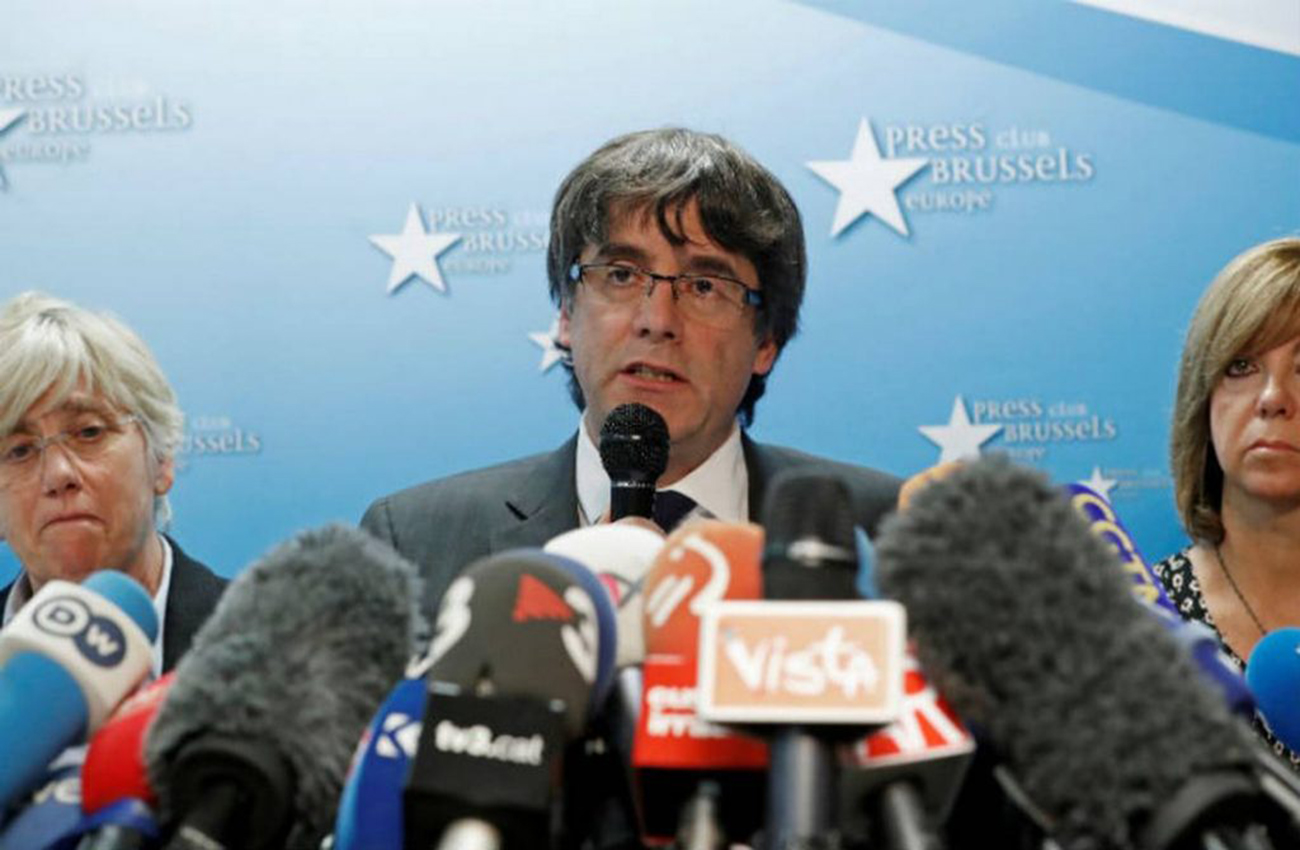 La fiscalía española pide orden de detención europea contra Puigdemont