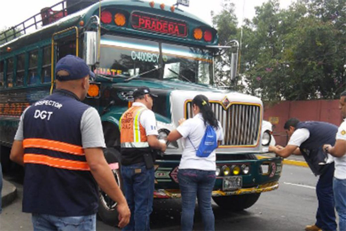 Pilotos podrían ser sancionados con 5 mil quetzales por no contar con el registro de la DGT