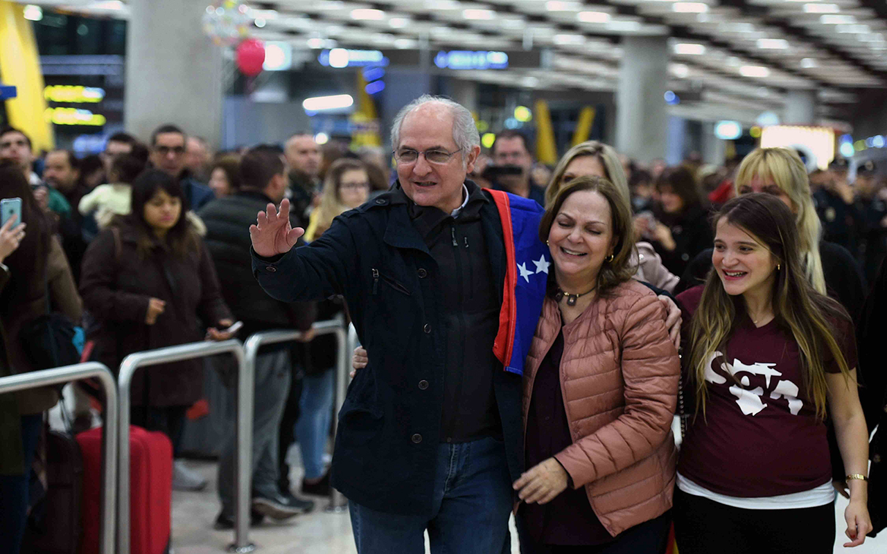 "Prepárate Maduro", advierte el opositor venezolano Ledezma desde Madrid