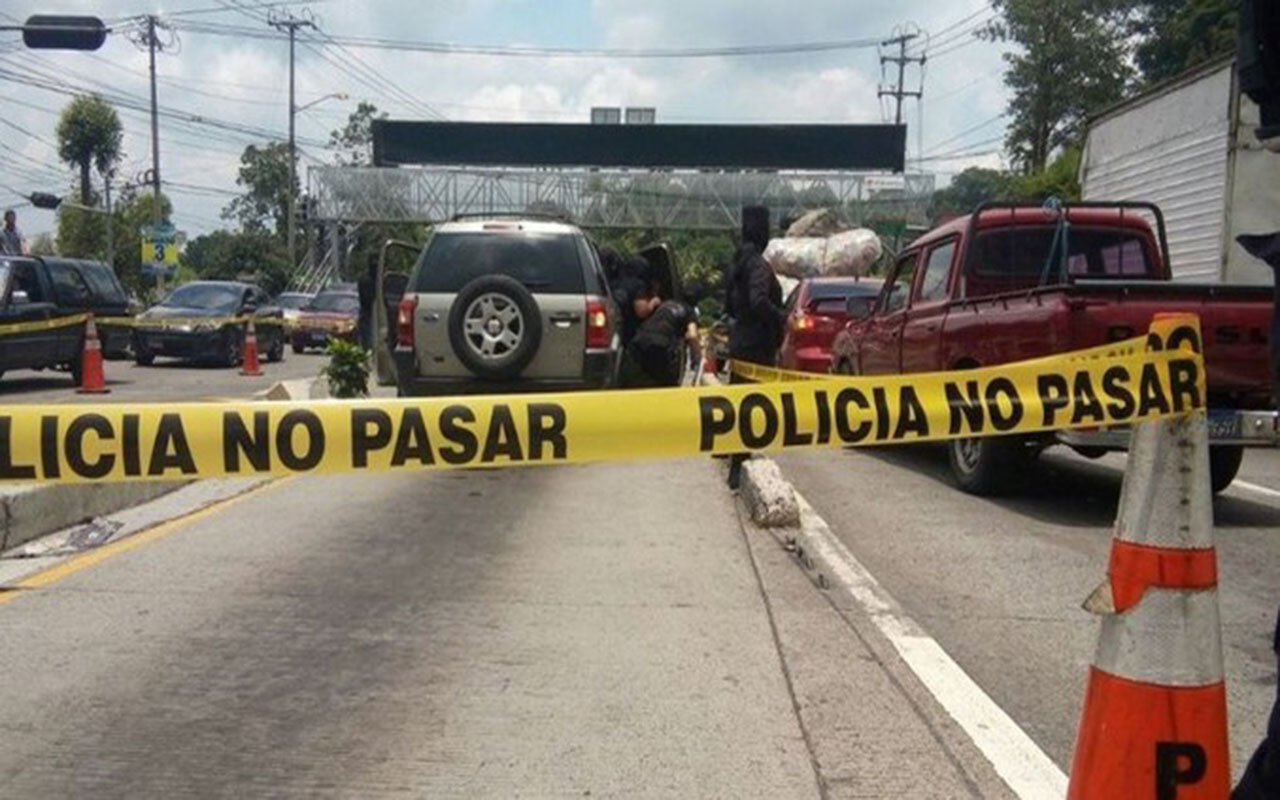 Presuntos pandilleros asesinan a camarógrafo de canal salvadoreño