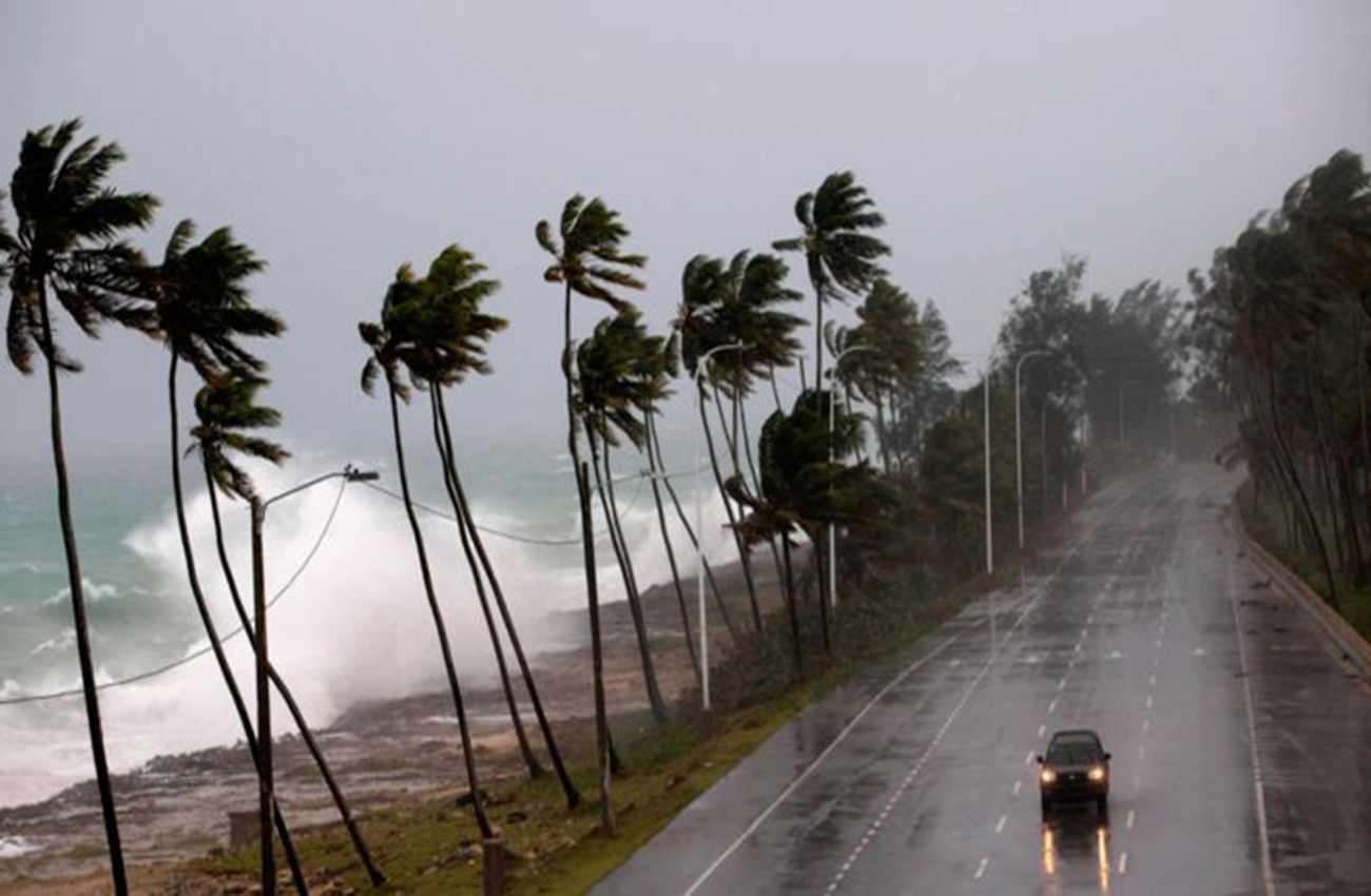 Puerto Rico pide a EEUU 94.000 millones de dólares de ayuda tras paso de huracanes