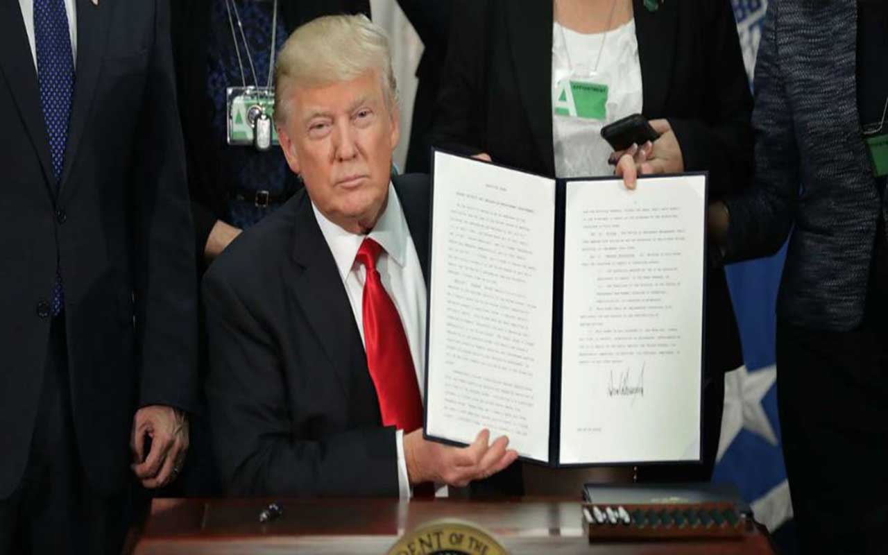 Tribunal de apelaciones de EEUU autoriza parcialmente decreto migratorio de Trump