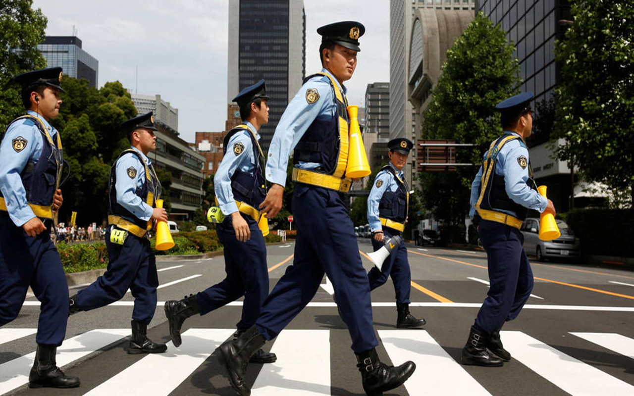 Una japonesa confiesa haber sepultado cuatro recién nacidos en baldes de cemento