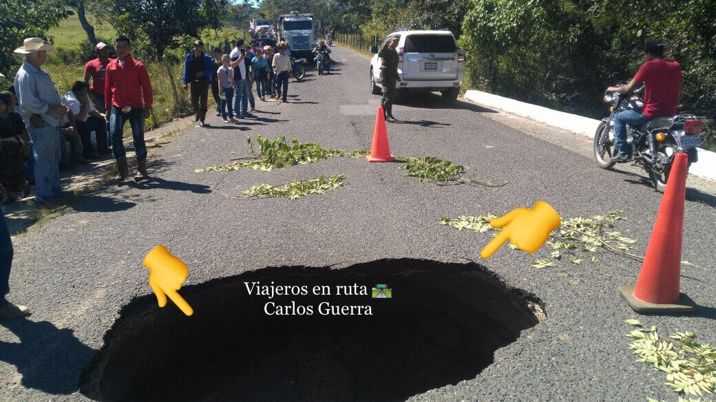 Hundimiento en carretera de Esquipulas