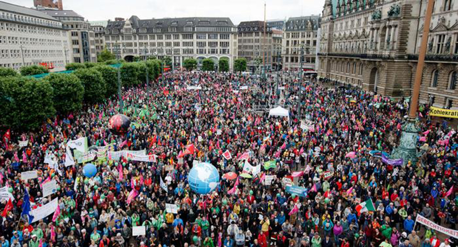 Comienza el juicio por la muerte de 21 jóvenes en un festival de música en Alemania