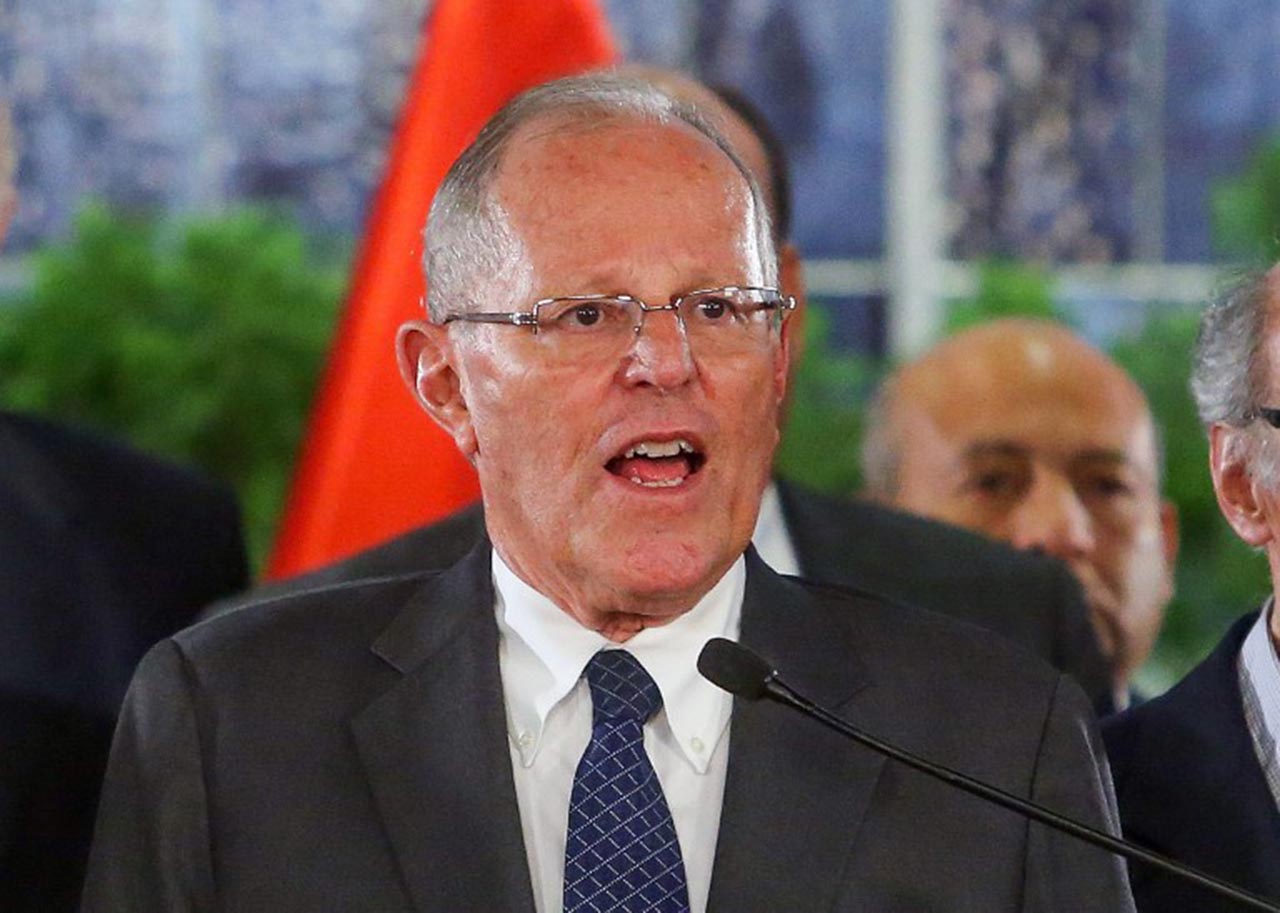 Kuczynski acepta renuncia de ministro del Interior tras eludir la destitución