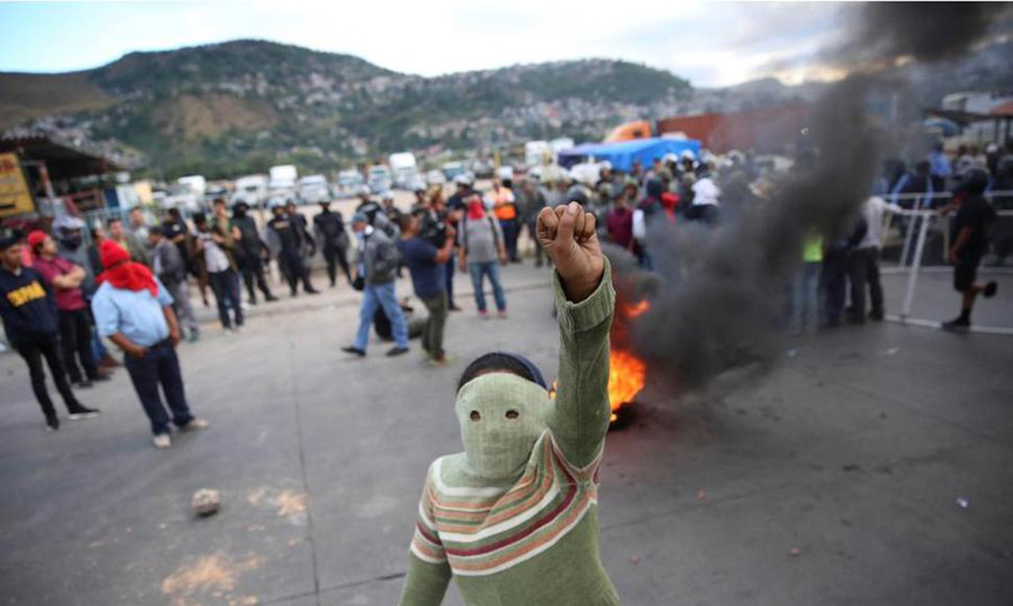 Oposición hondureña convoca a protestar tras proclama de reelección de Hernández