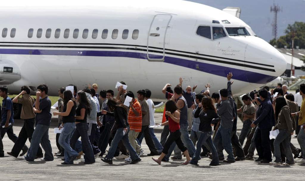 Guatemaltecos retornados de Estados Unidos deportados