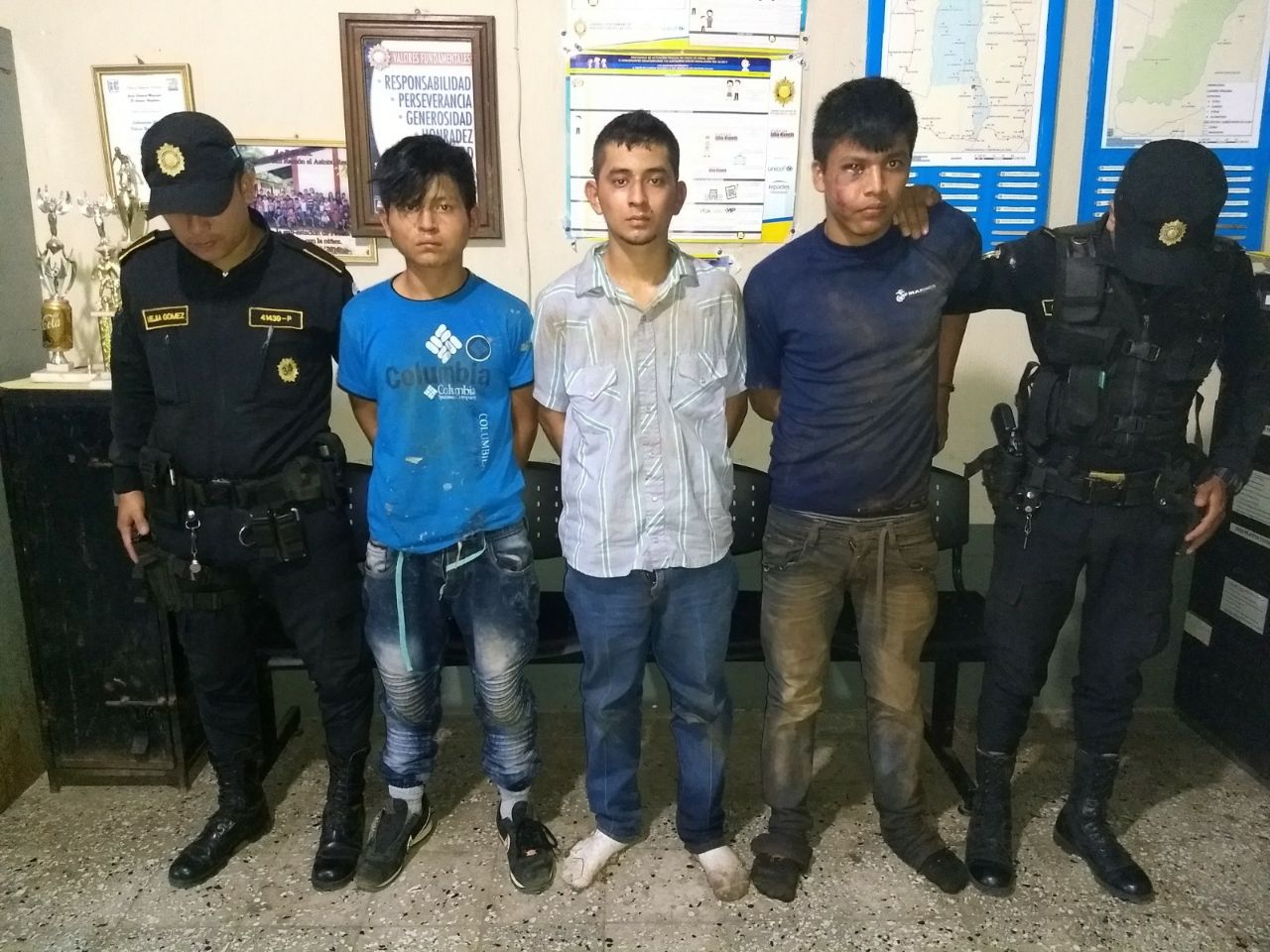 Capturan a tres hombres acusados de amenazar por extorsión