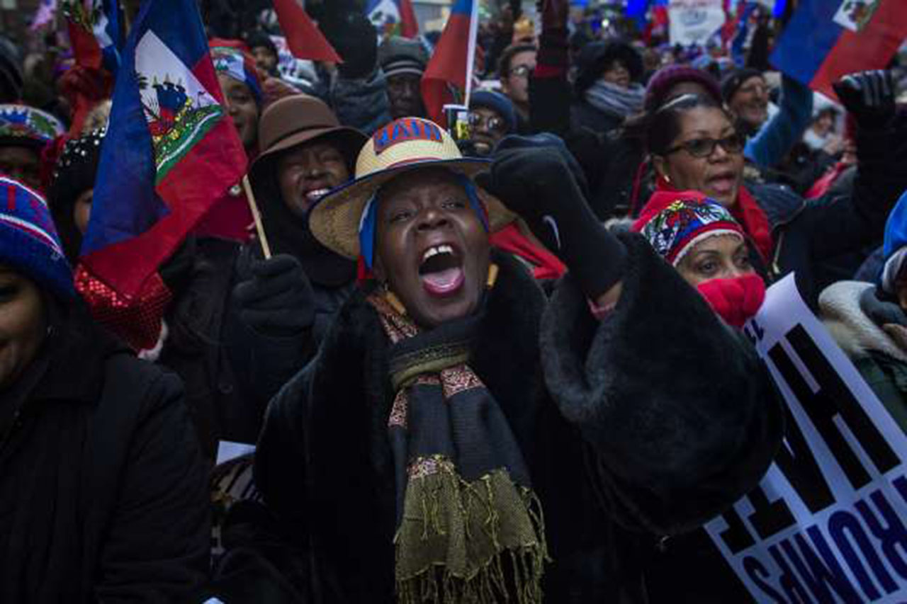 Haitianos protestan ante embajada estadounidense en rechazo palabras de Trump