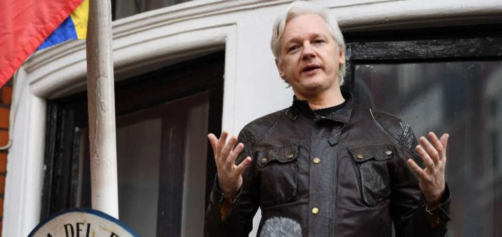 Londres rechaza dar a Assange rango diplomático como pidió Quito