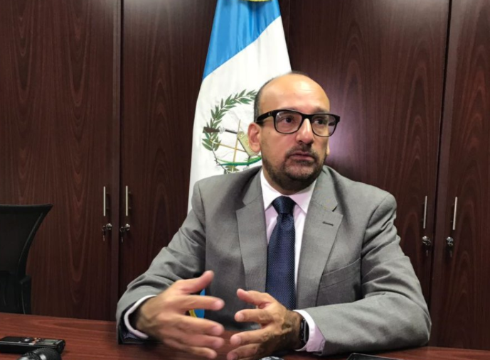 Leonel Lira Eu emisoras Unidas Guatemala