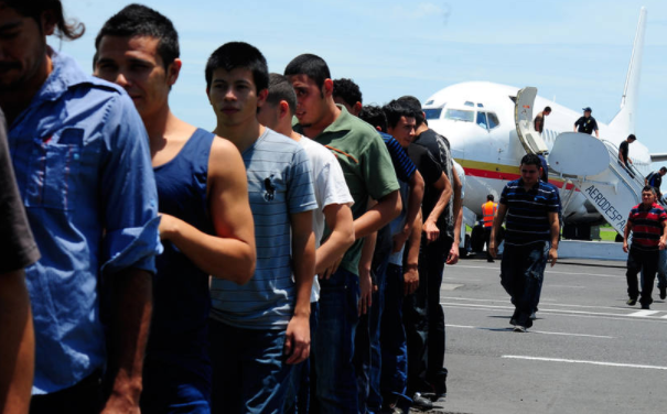 Deportaciones y remesas EU Emisoras Unidas Guatemala