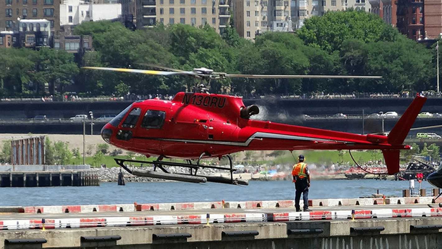 Cinco muertos al caer un helicóptero a río de Nueva York