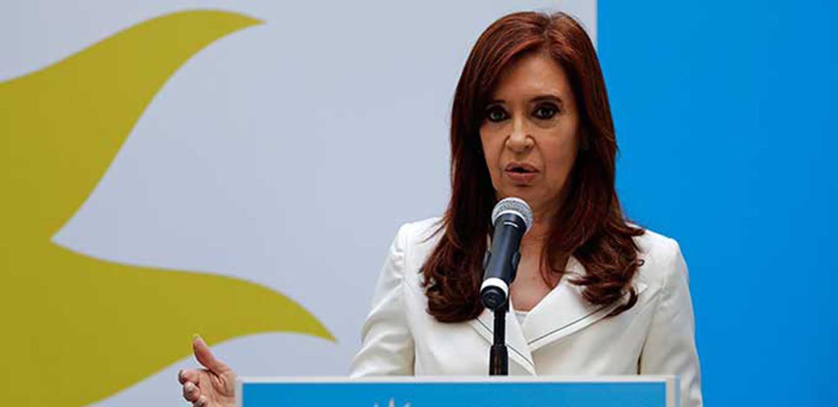 Envían a juicio a Cristina Fernández por presunto encubrimiento a terroristas