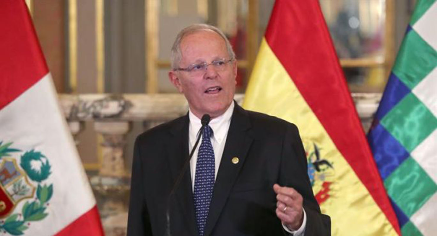 Kuczynski deja el Palacio de Gobierno tras presentar su renuncia