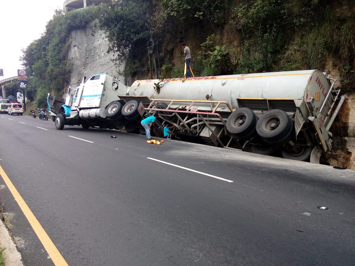 Tráiler encunetado