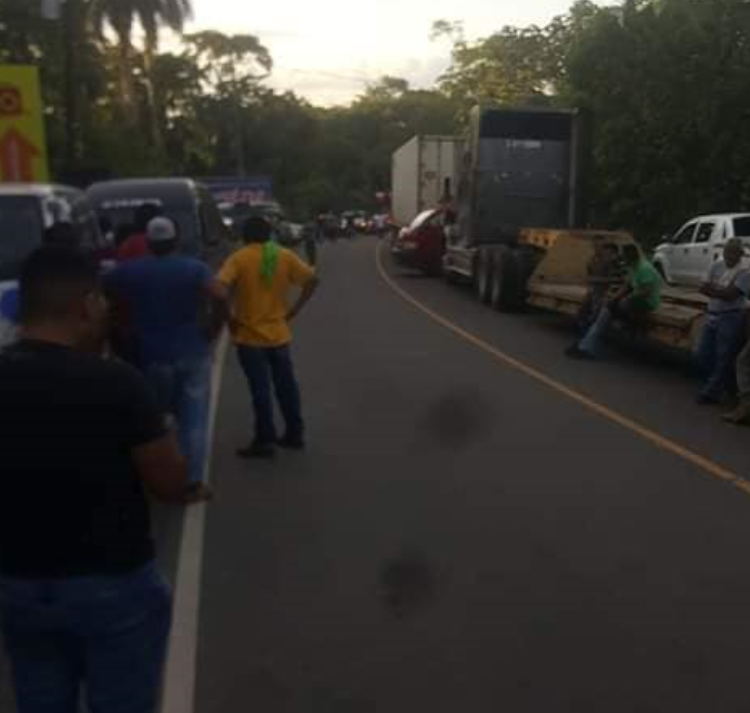 Taxistas en Izabal