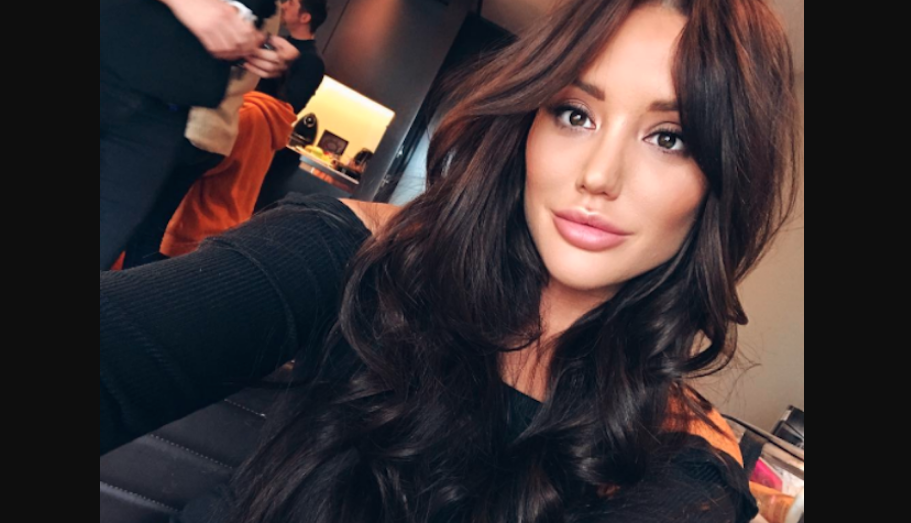 Charlotte Crosby queda en ridículo emisoras unidas