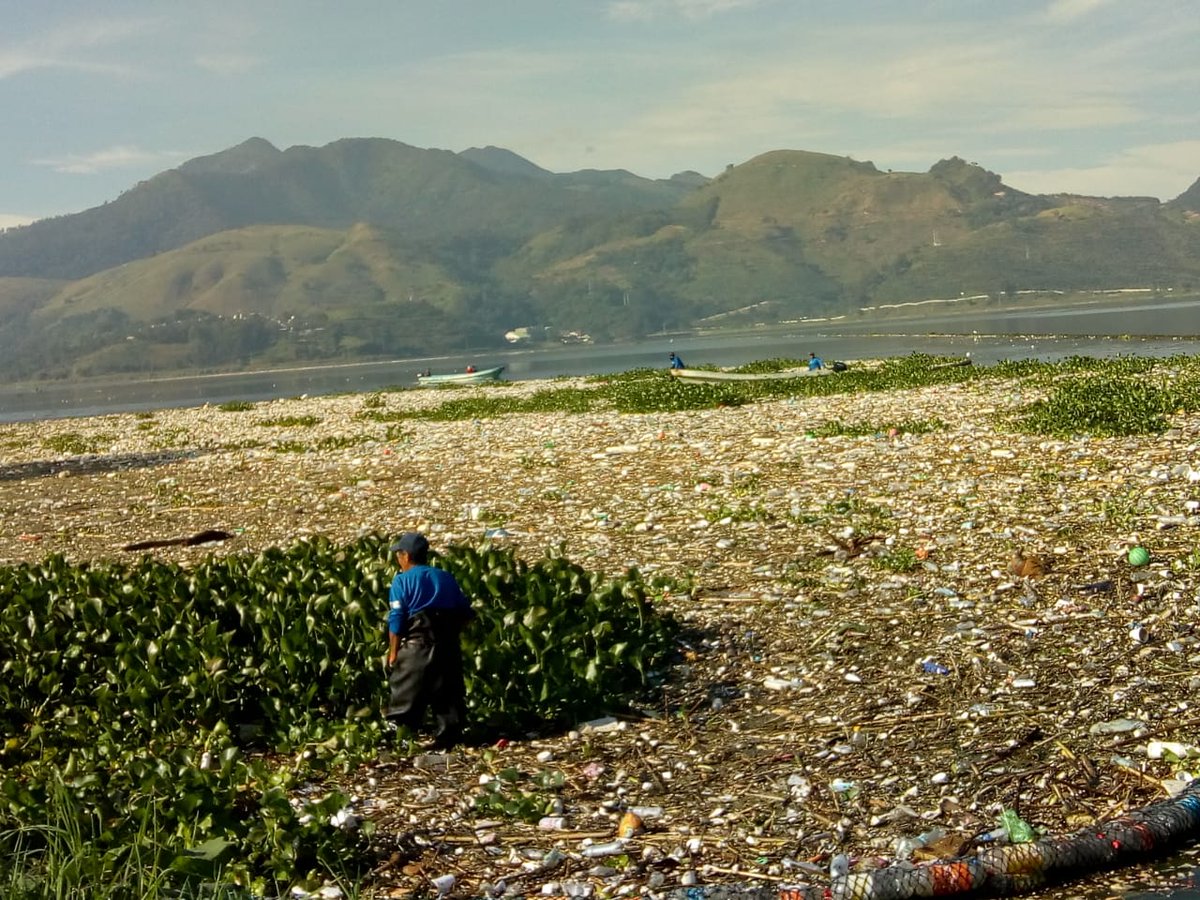 Lago de Amatitlán contaminación