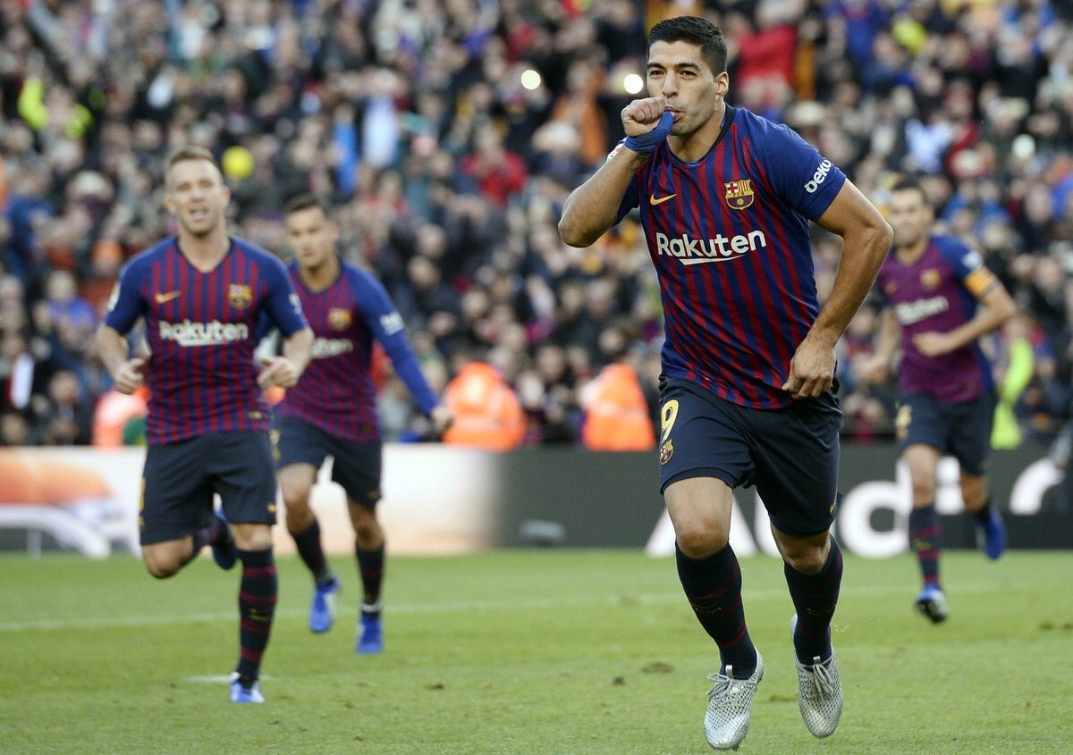 Barcelona Luis Suárez Arturo Vidal Real Madrid Clásico