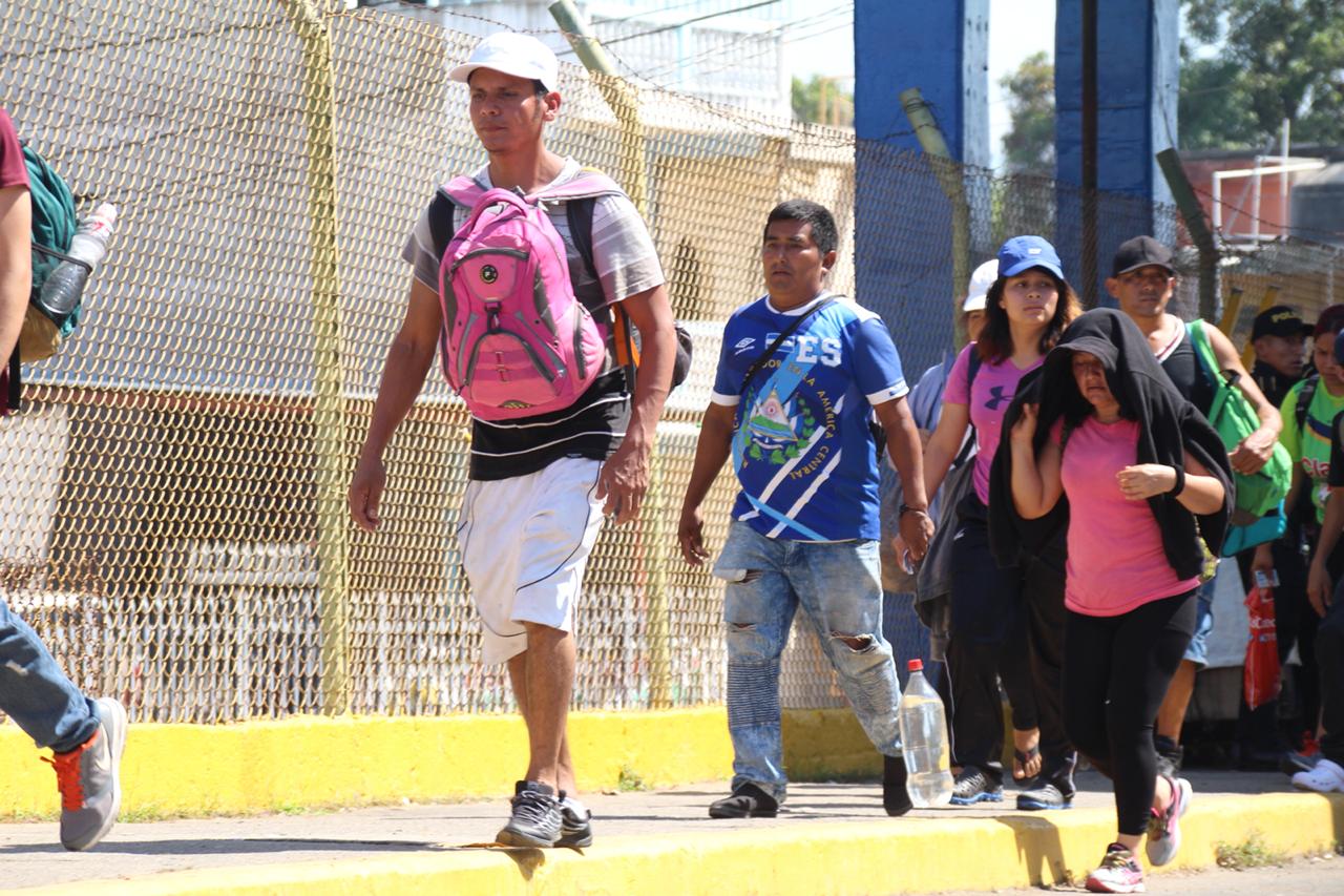 Migrantes salvadoreños