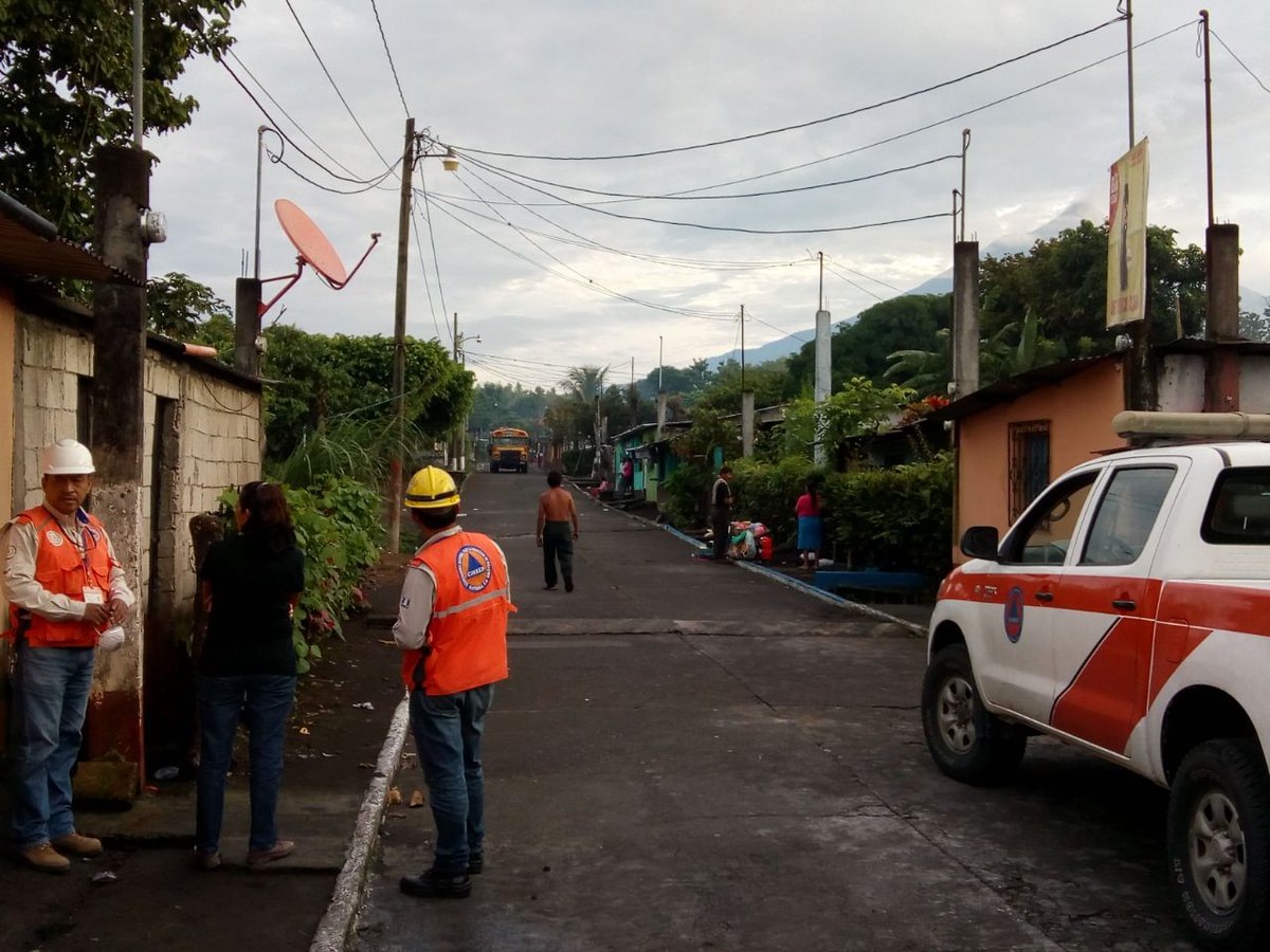 Volcán de Fuego reporta actividad