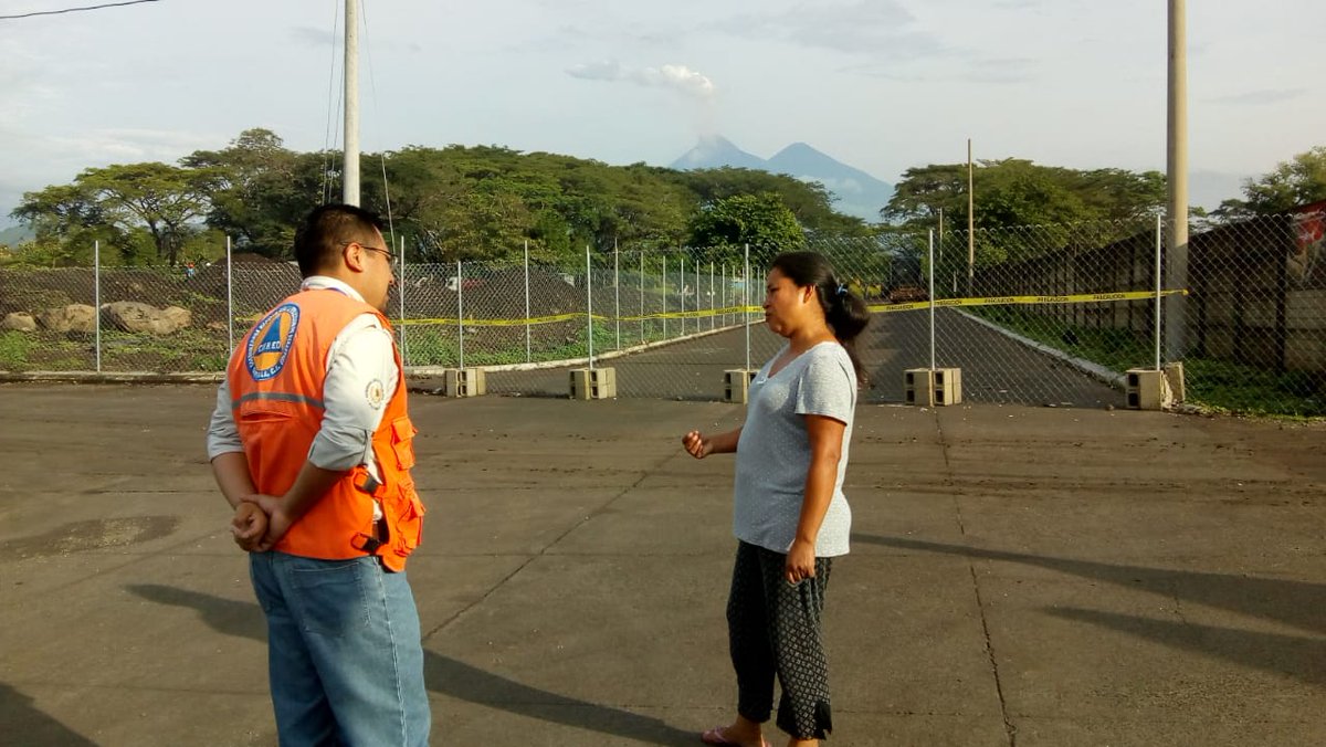 Activan alerta en Volcán de Fuego