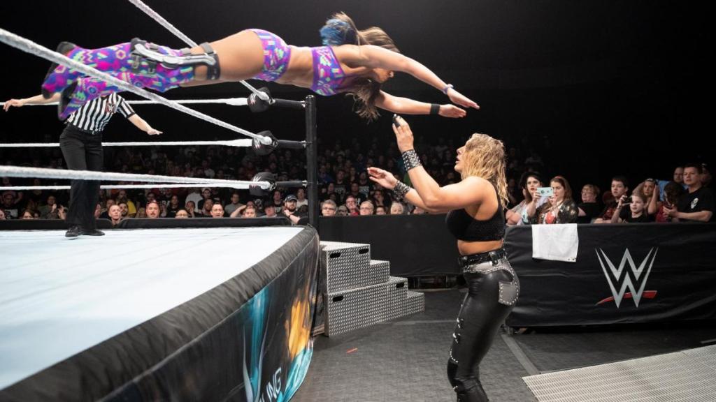 luchadora WWE explota rodilla Tegan Nox