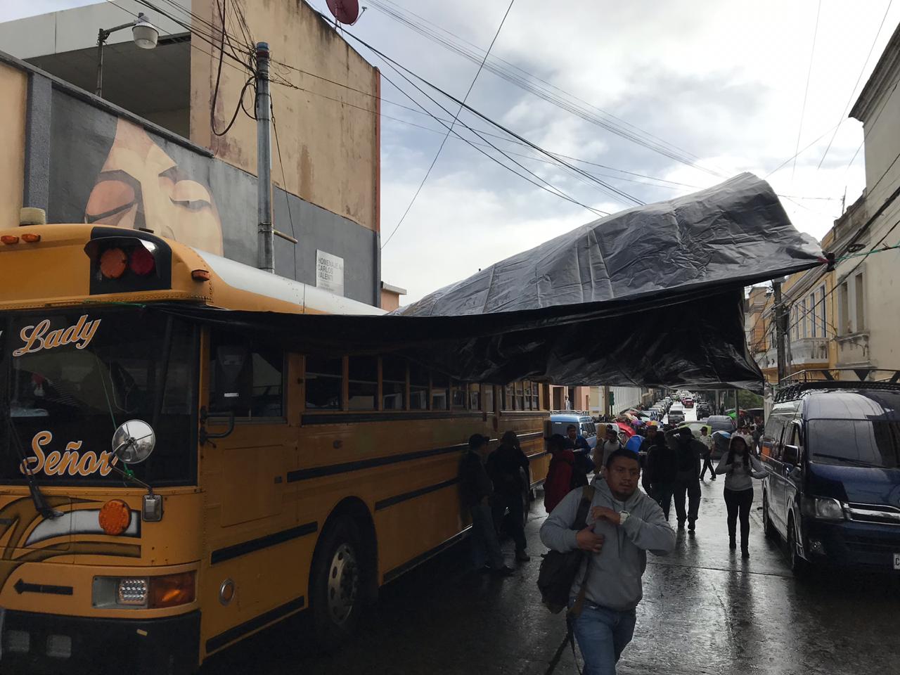 Pernoctan frente al congreso