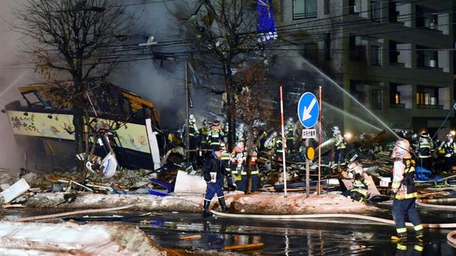 El origen del suceso pudo ser la gran cantidad de gas inflamable acumulado dentro de la oficina que se habría prendido al encenderse un calentador de agua