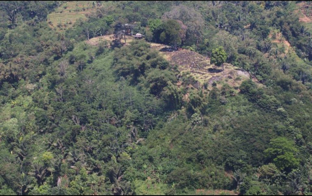 pirámide indonesia montaña Monte Padang