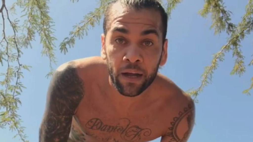 Dani Alves Año Nuevo excremento vaca