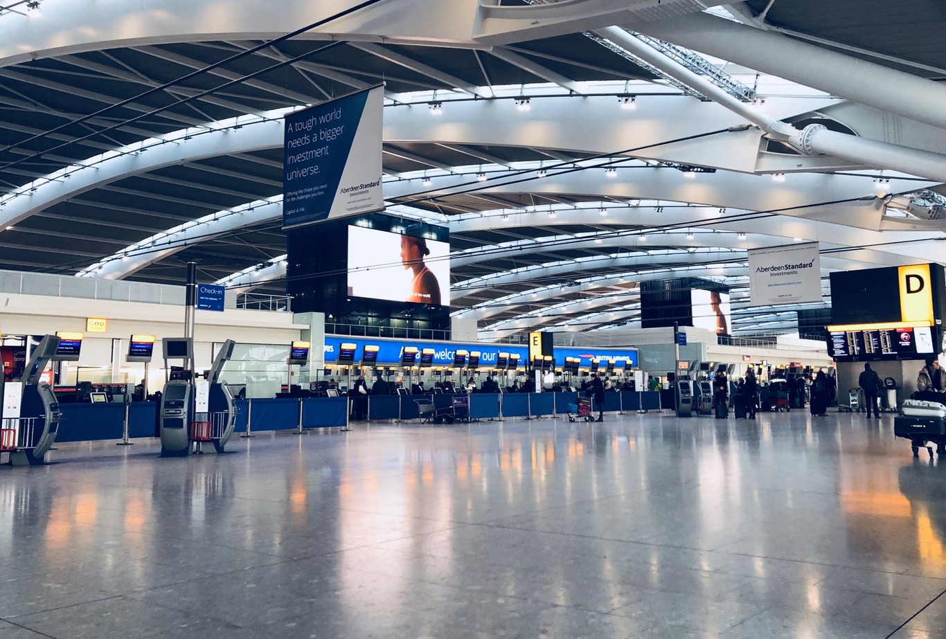 Cierre de aeropuerto londinense