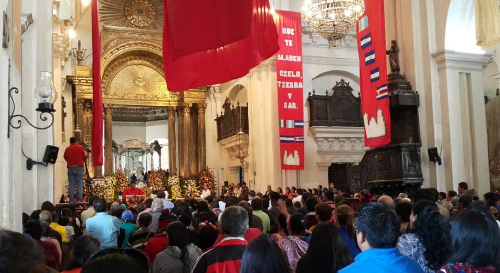 15-de-enero-peregrinos-veneran-cristo-negro-esquipulas