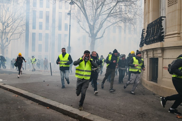 Los "pañuelos rojos" irrumpen en Francia